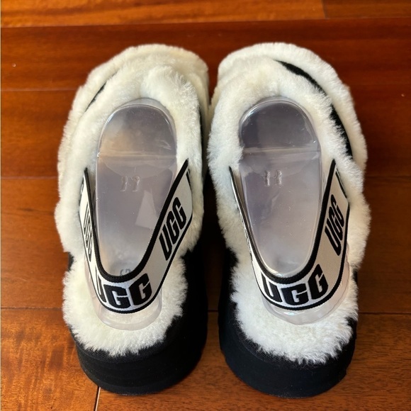Ugg white and black disco cross slides sandals - Picture 8 of 14